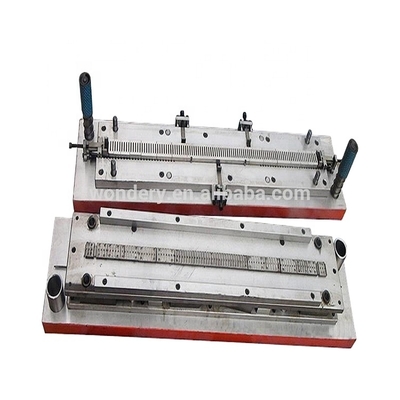 satın al 22x2mm Alüminyum Yassı Boru için Lehimleme Radyatör Başlık Plakası Kalıbı Çevrimiçi üretim