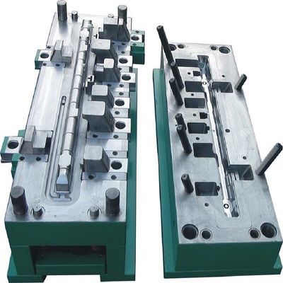 satın al Customized Auto Radiator Plastic Tank Injection Mold with 100,000+ Tanks Life 45#/50#/P20 Material and 3D Design Çevrimiçi üretim