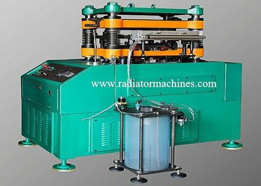 Hızlı Hız 120 SPM Fin Yapma Makinesi Lanced Ofset Fin 500 Mm Genişliğinde Damgalama