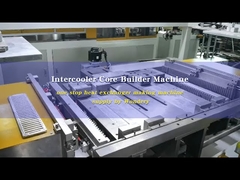 Bir otomatik intercooler çekirdek oluşturma makinesi nasıl çalışır?